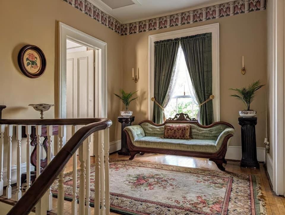 Downtown Historic Home, Easy Walk From State Street Bristol Kültér fotó