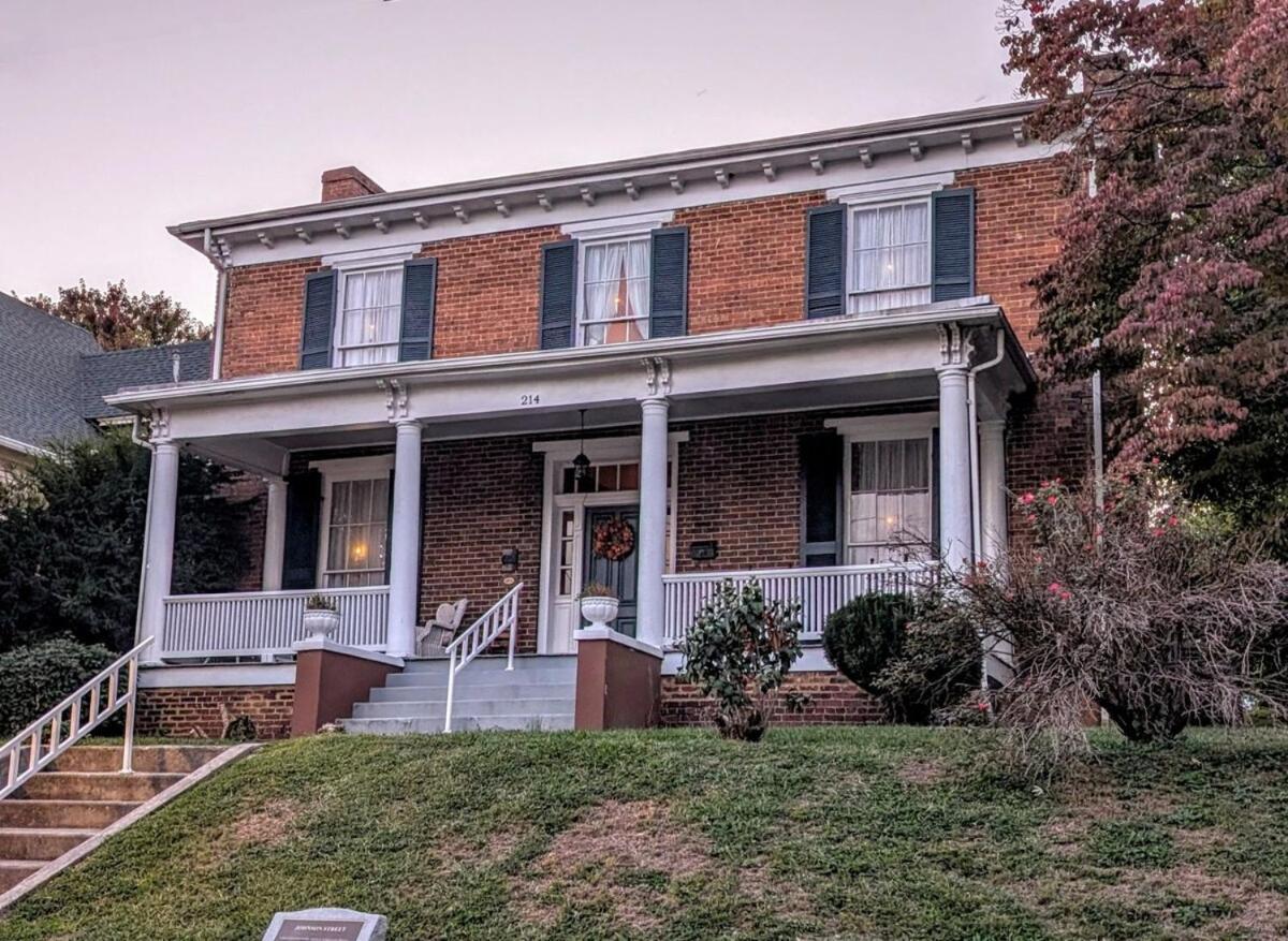 Downtown Historic Home, Easy Walk From State Street Bristol Kültér fotó